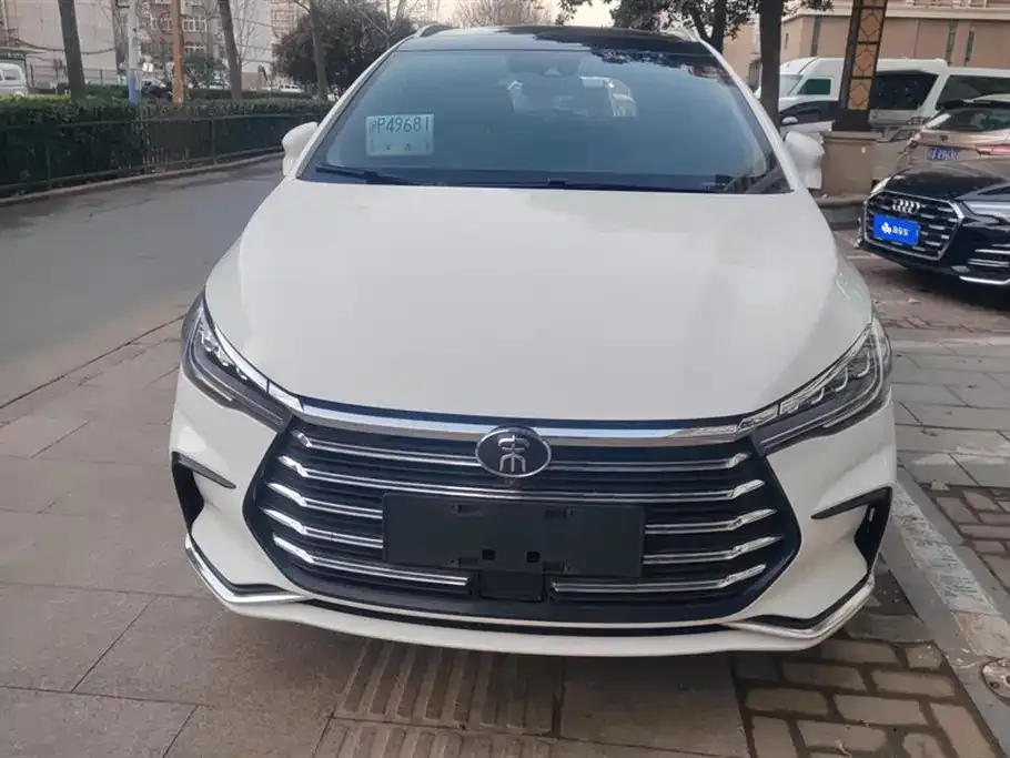 BYD MAX New Energy — фото 10