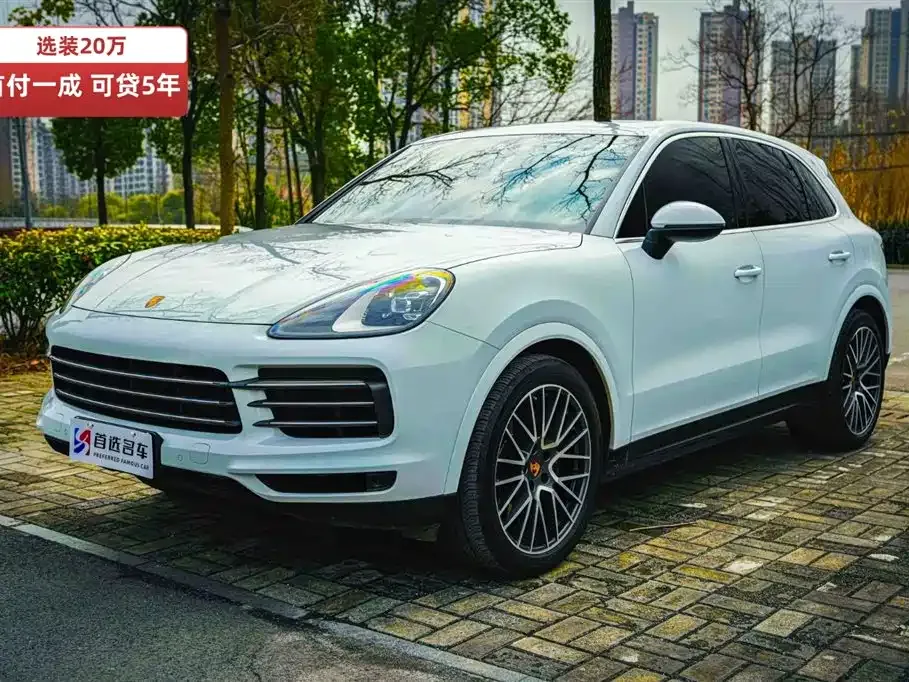 Porsche Cayenne — фото 1
