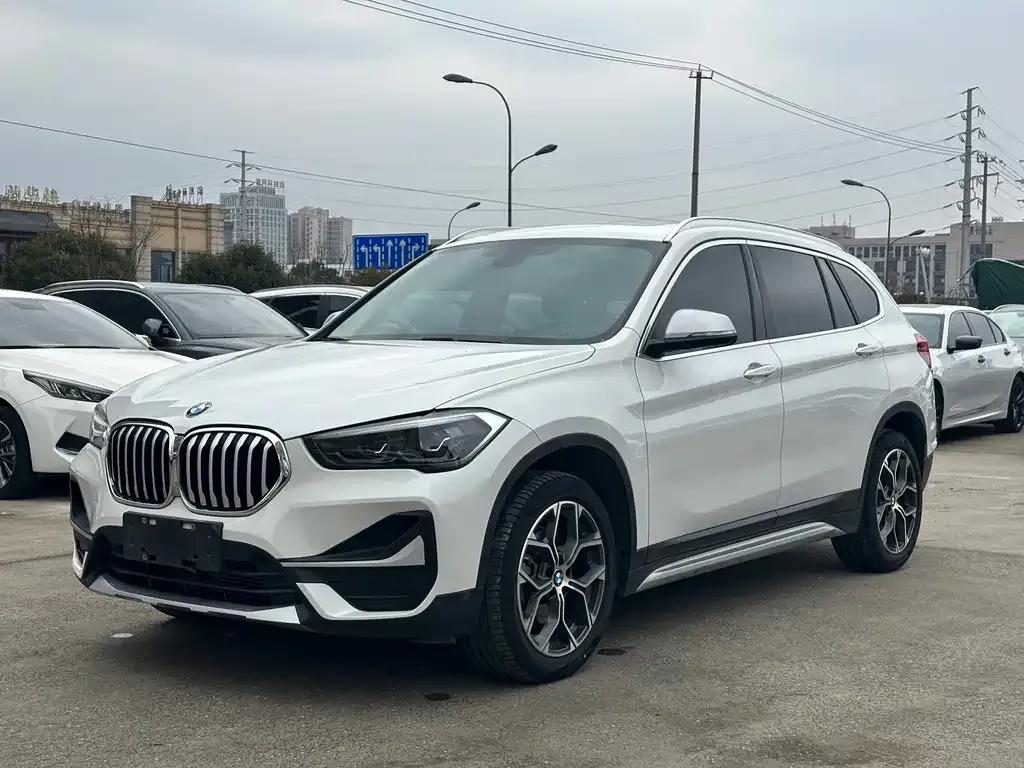 BMW X1 — фото 1