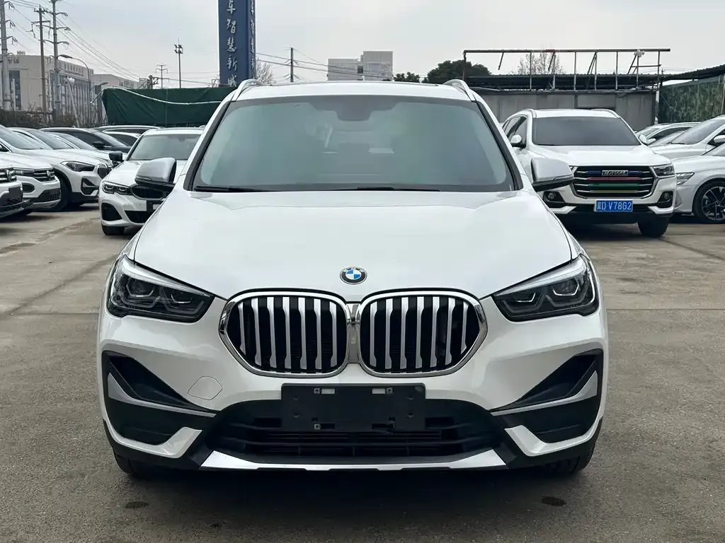 BMW X1 — фото 5