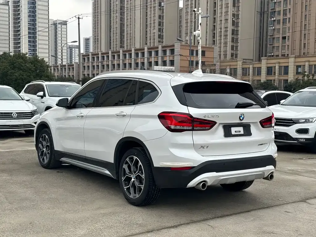 BMW X1 — фото 10