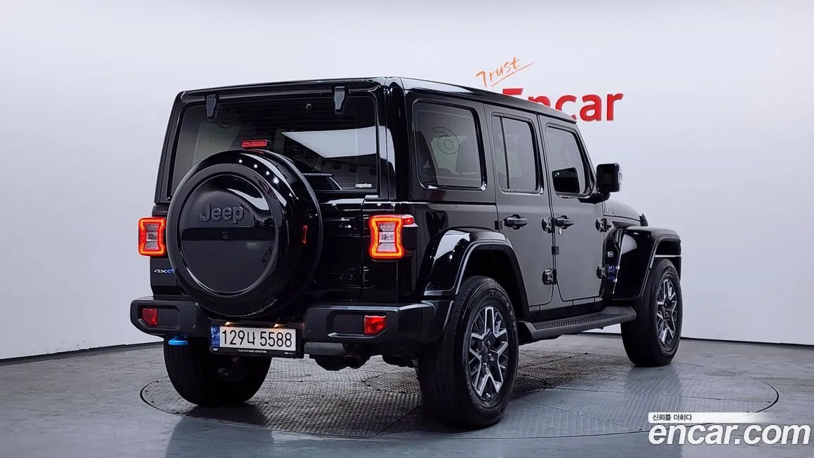 Jeep Wrangler — фото 4