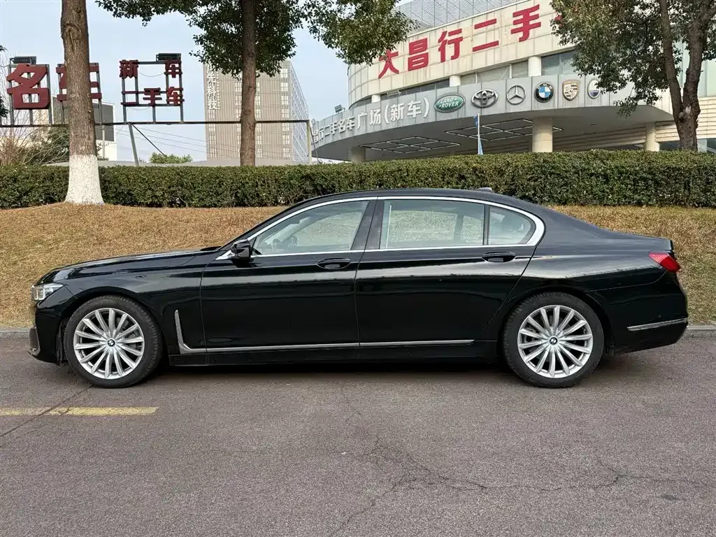 BMW 7 Series — фото 4