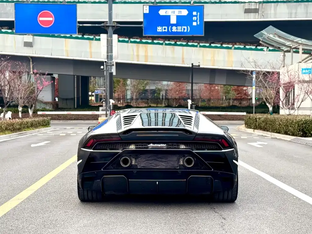 Lamborghini Huracan — фото 8
