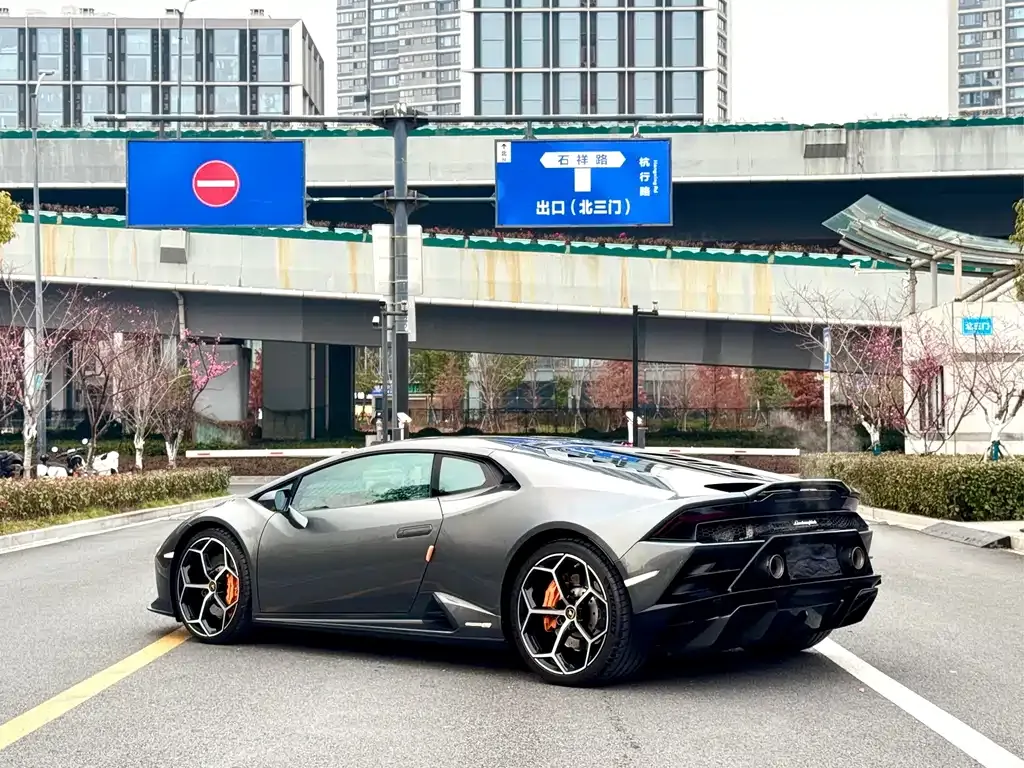 Lamborghini Huracan — фото 4