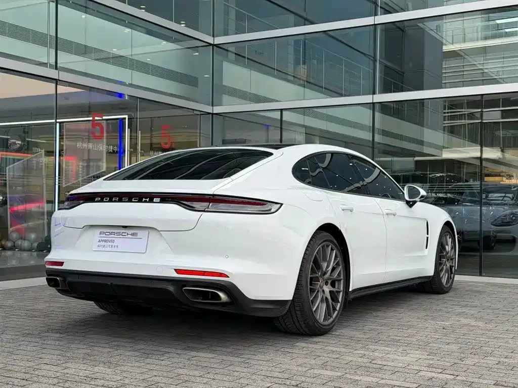 Porsche Panamera — фото 10