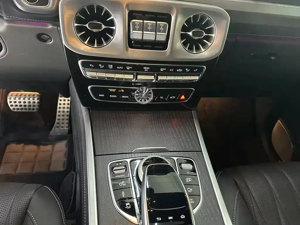 Mercedes-Benz G-Class AMG — фото 7