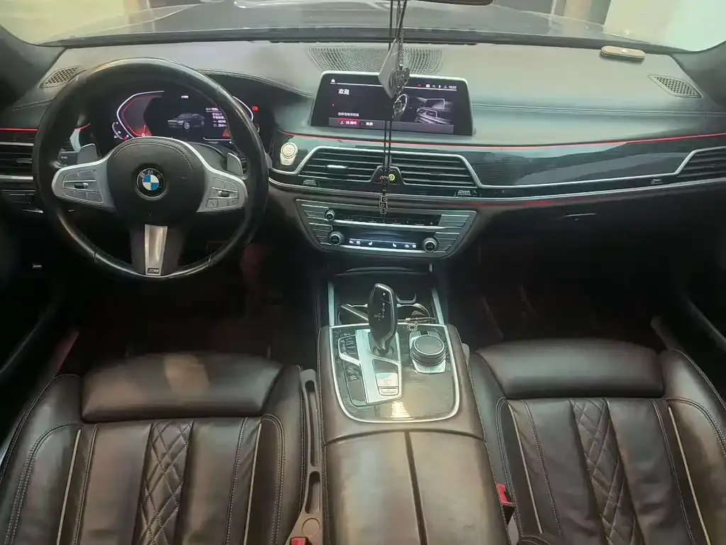BMW 7 Series — фото 4