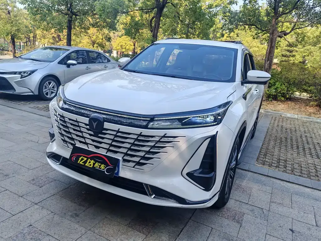 Changan CS75PLUS — фото 8
