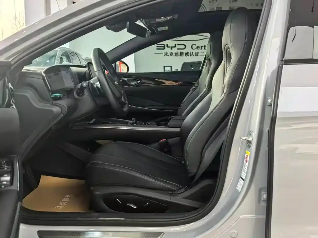 BYD Seal — фото 3