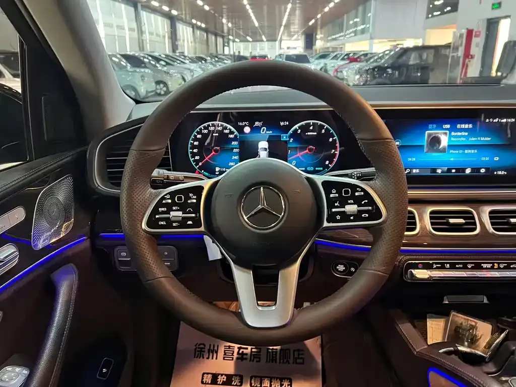 Mercedes-Benz GLS — фото 9