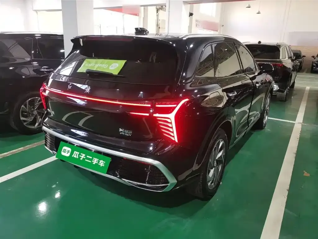Hongqi HS3 PHEV — фото 10