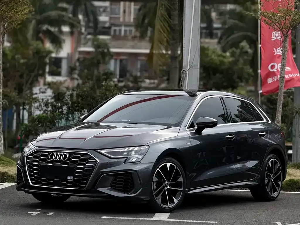 Audi A3 — фото 1