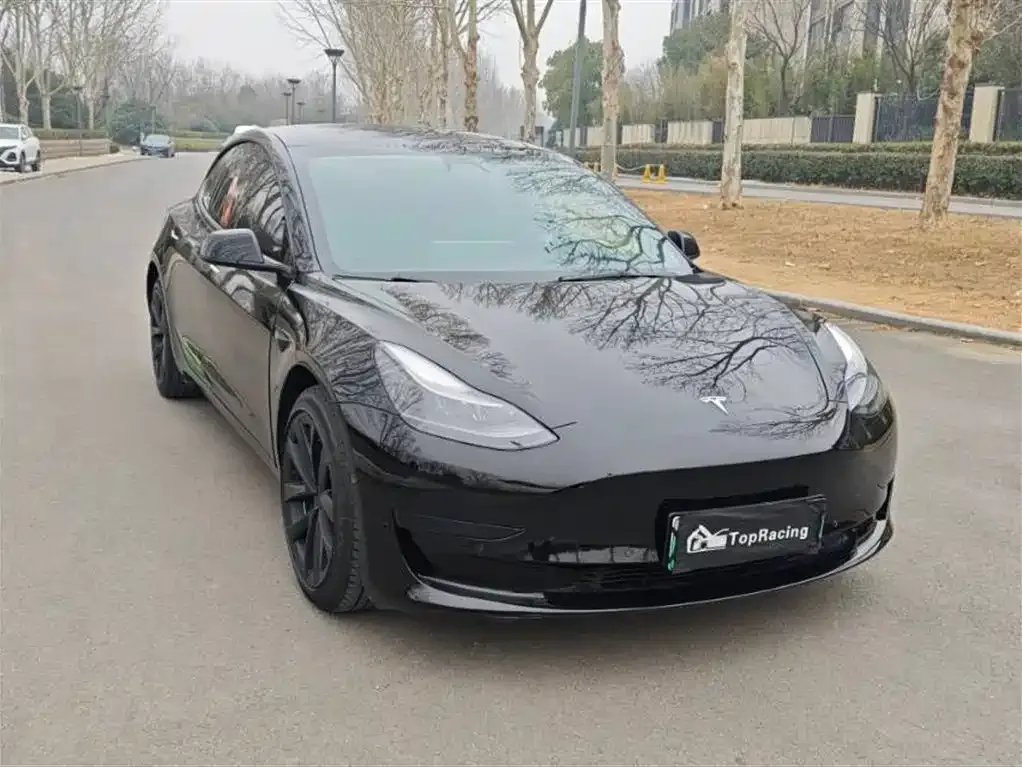 Tesla Model 3 — фото 3
