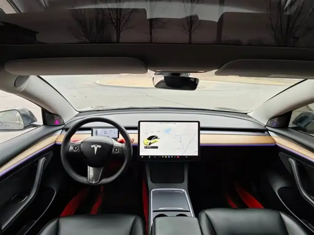 Tesla Model 3 — фото 2