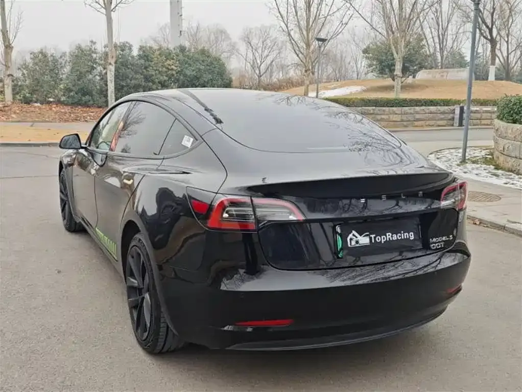 Tesla Model 3 — фото 5
