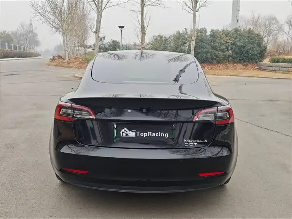 Tesla Model 3 — фото 7