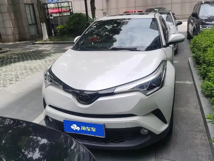 Toyota C-HR — фото 7