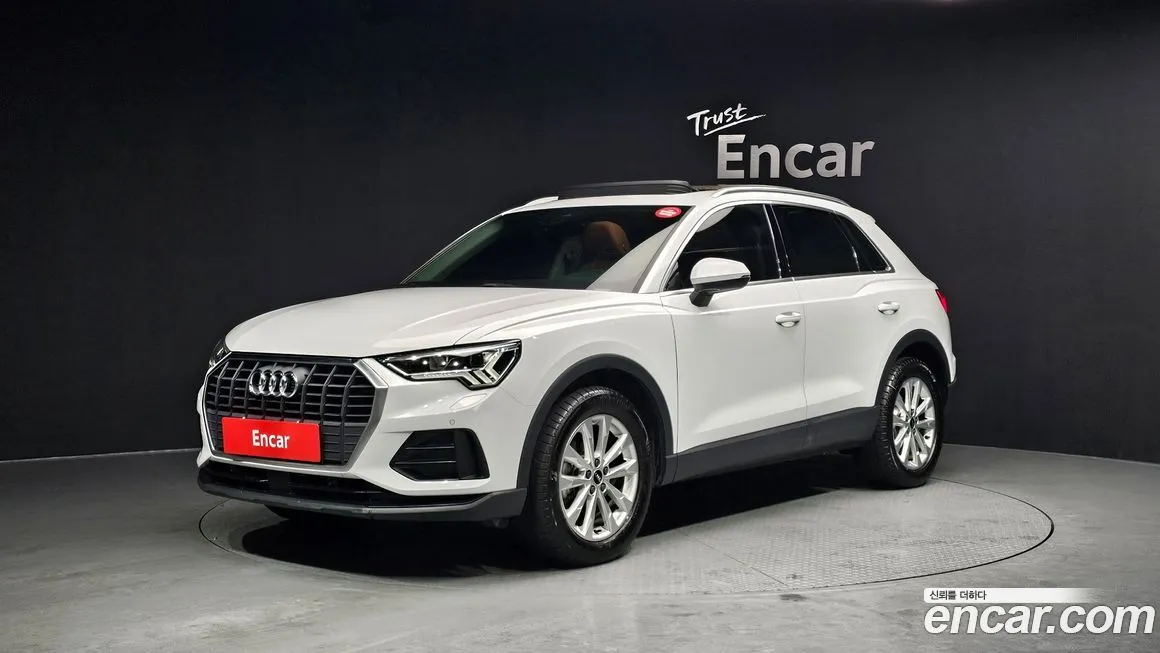 Audi Q3 — фото 1