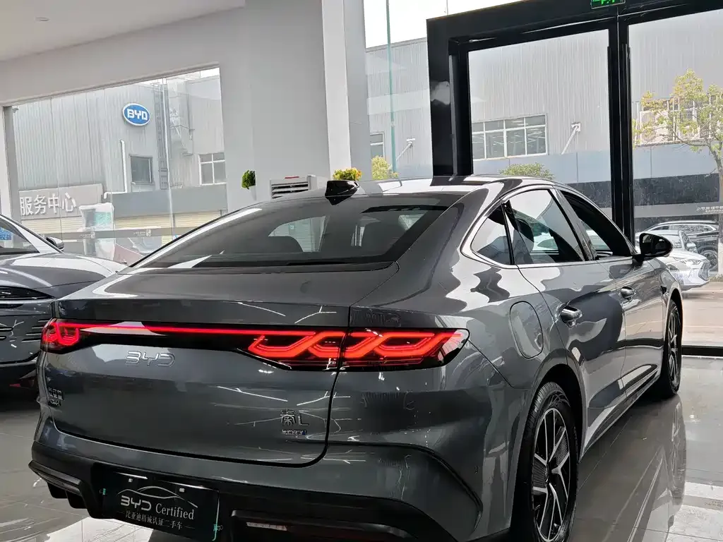 BYD Qin L — фото 6
