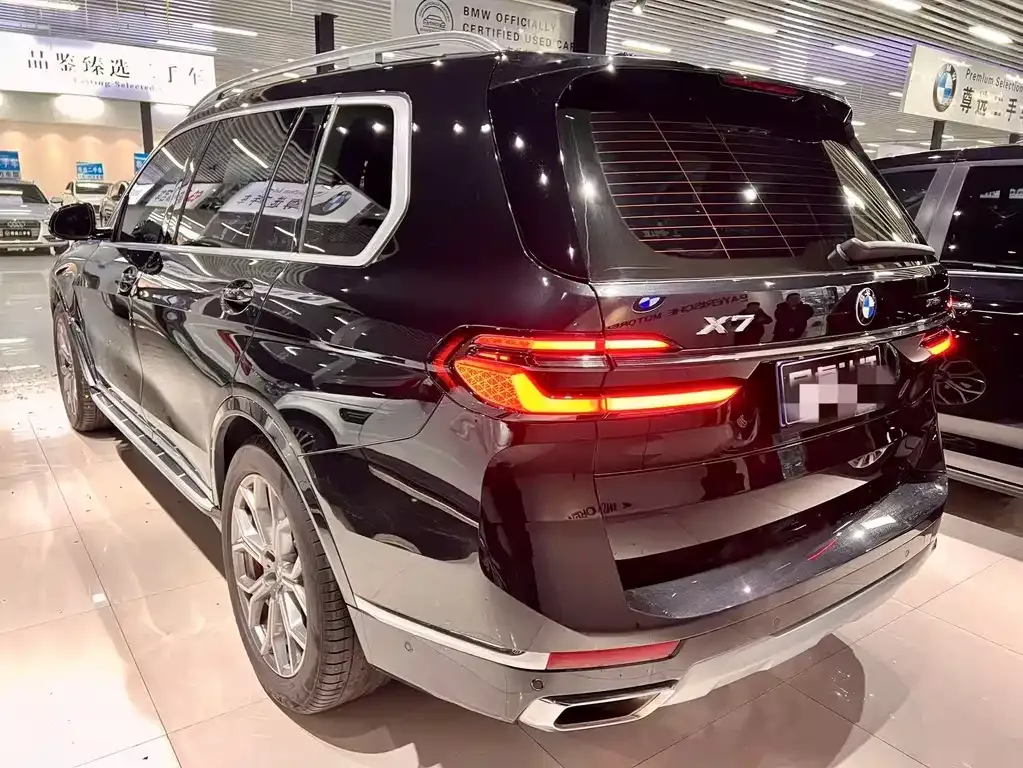 BMW X7 — фото 4