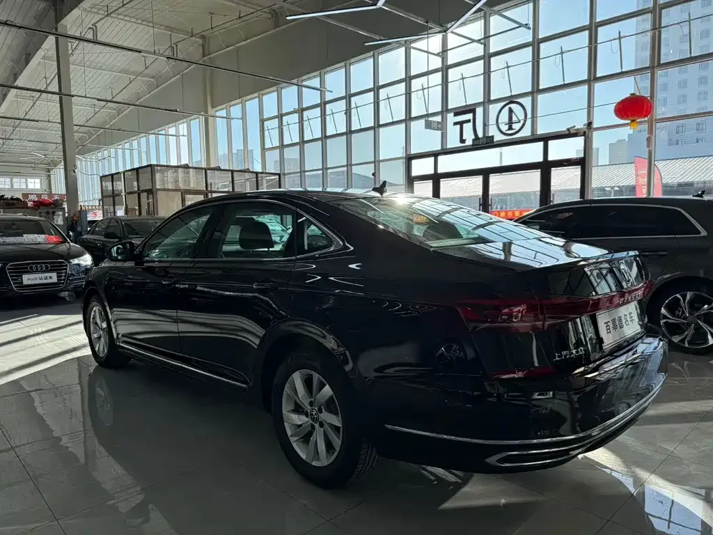 Volkswagen Passat — фото 4