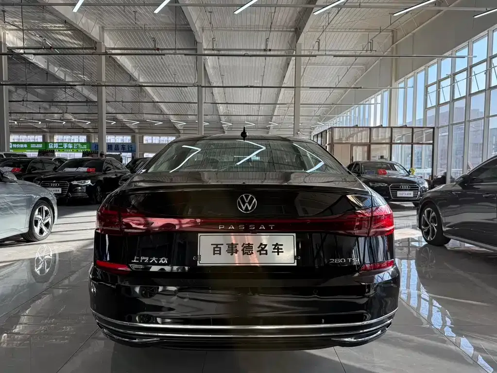 Volkswagen Passat — фото 10