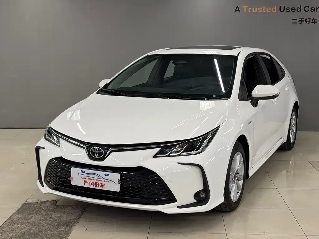 Toyota Corolla — фото 1