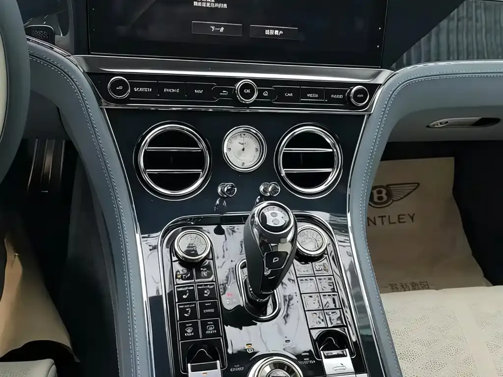 Bentley Continental PHEV — фото 4