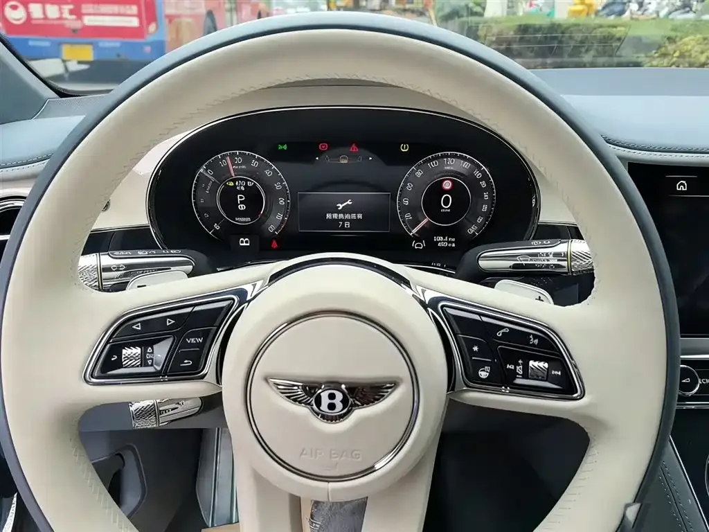 Bentley Continental PHEV — фото 7