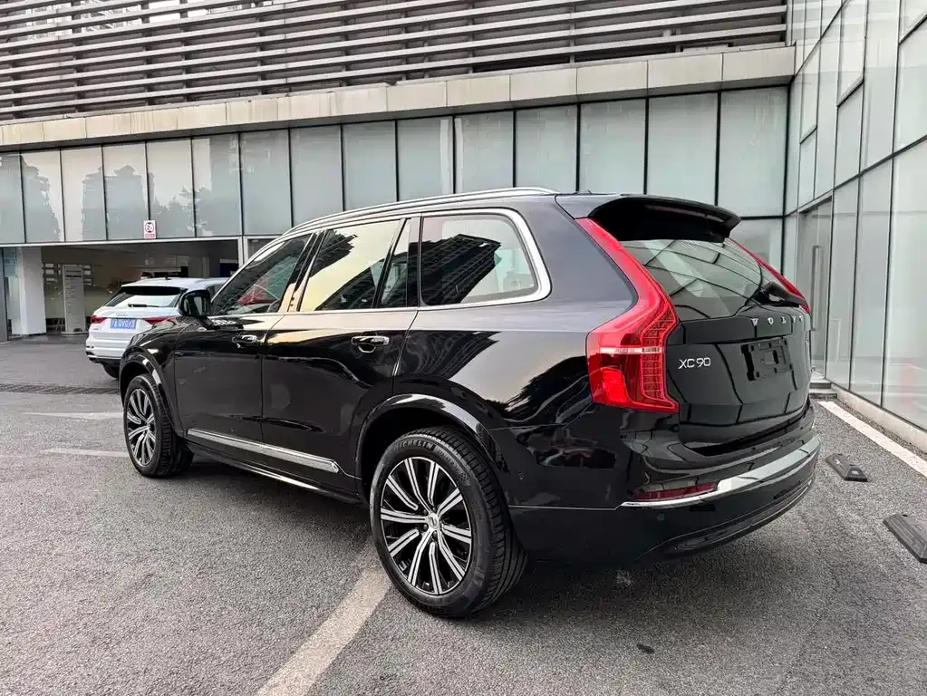 Volvo XC90 — фото 4