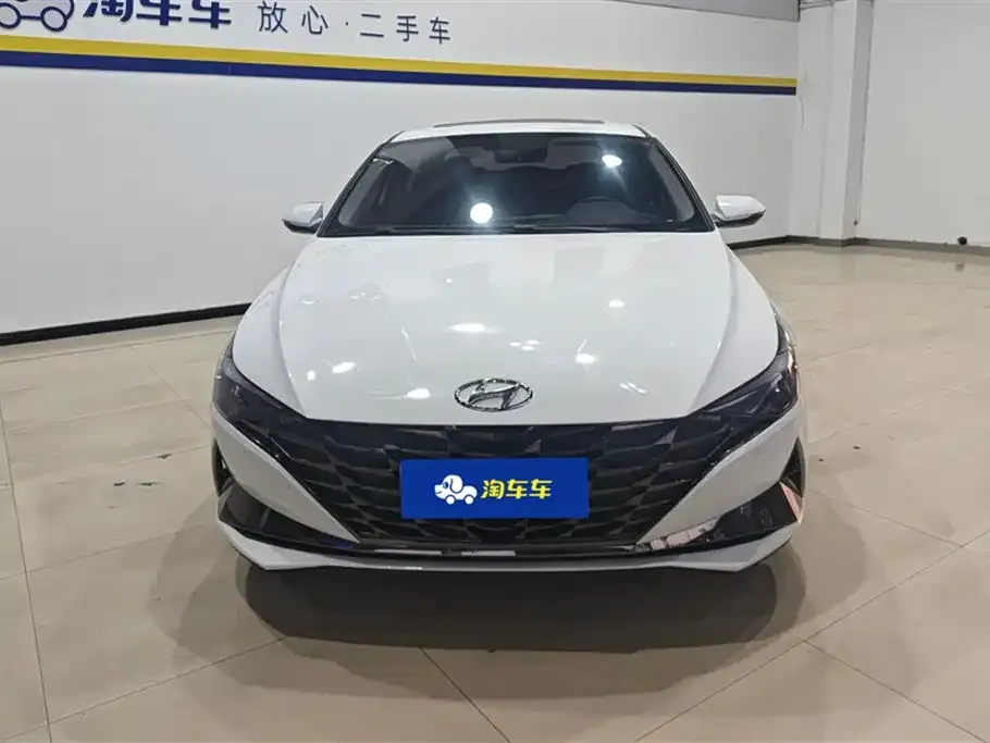 Hyundai Elantra — фото 7