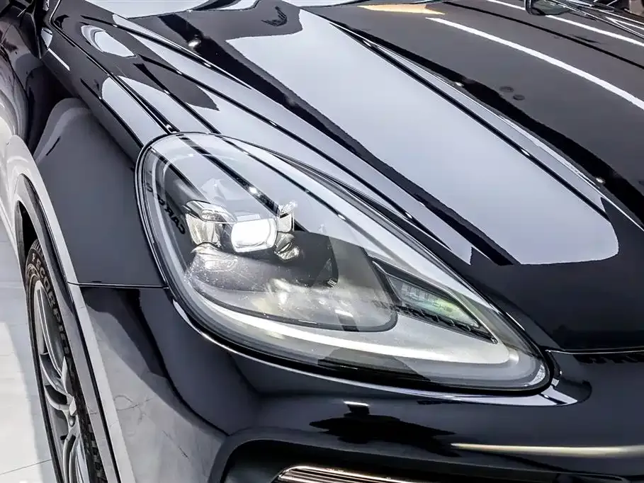 Porsche Cayenne — фото 10