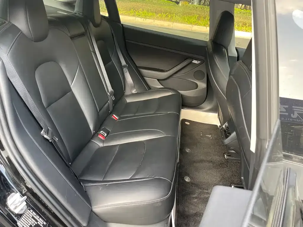 Tesla Model 3 — фото 10