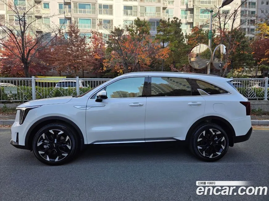 Kia Sorento — фото 7
