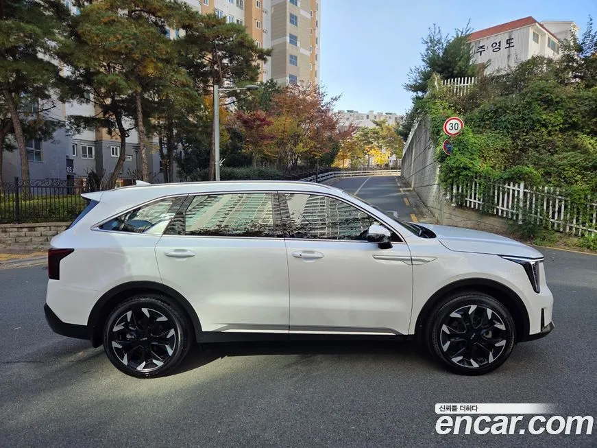Kia Sorento — фото 8