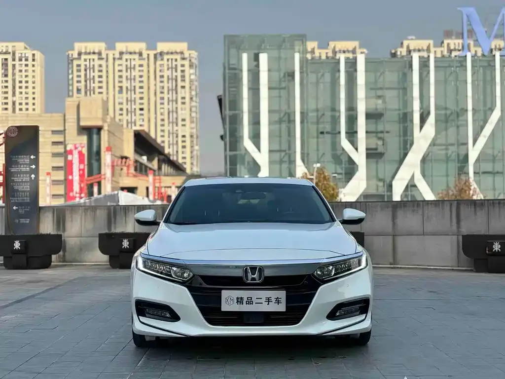 Honda Accord — фото 7