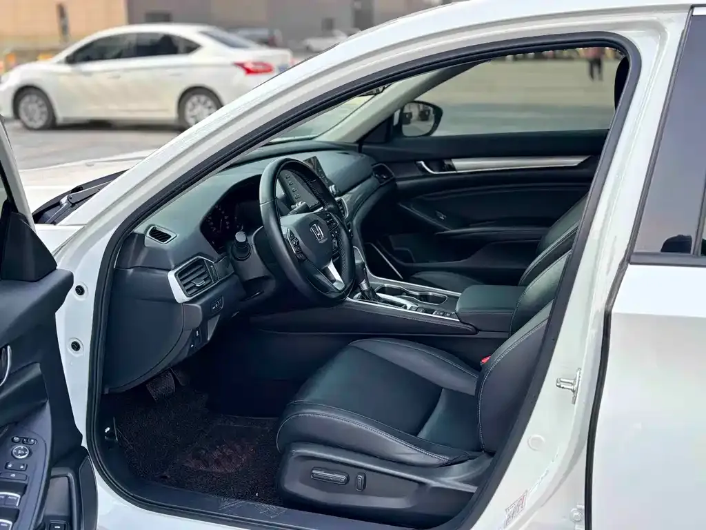 Honda Accord — фото 3