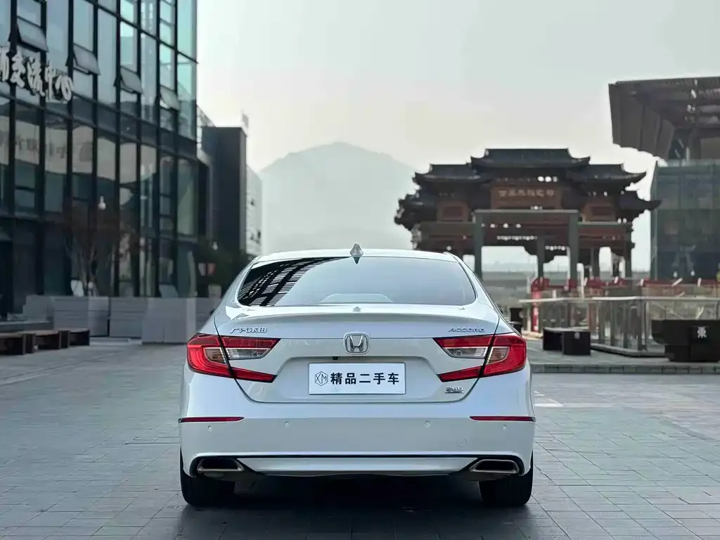 Honda Accord — фото 5
