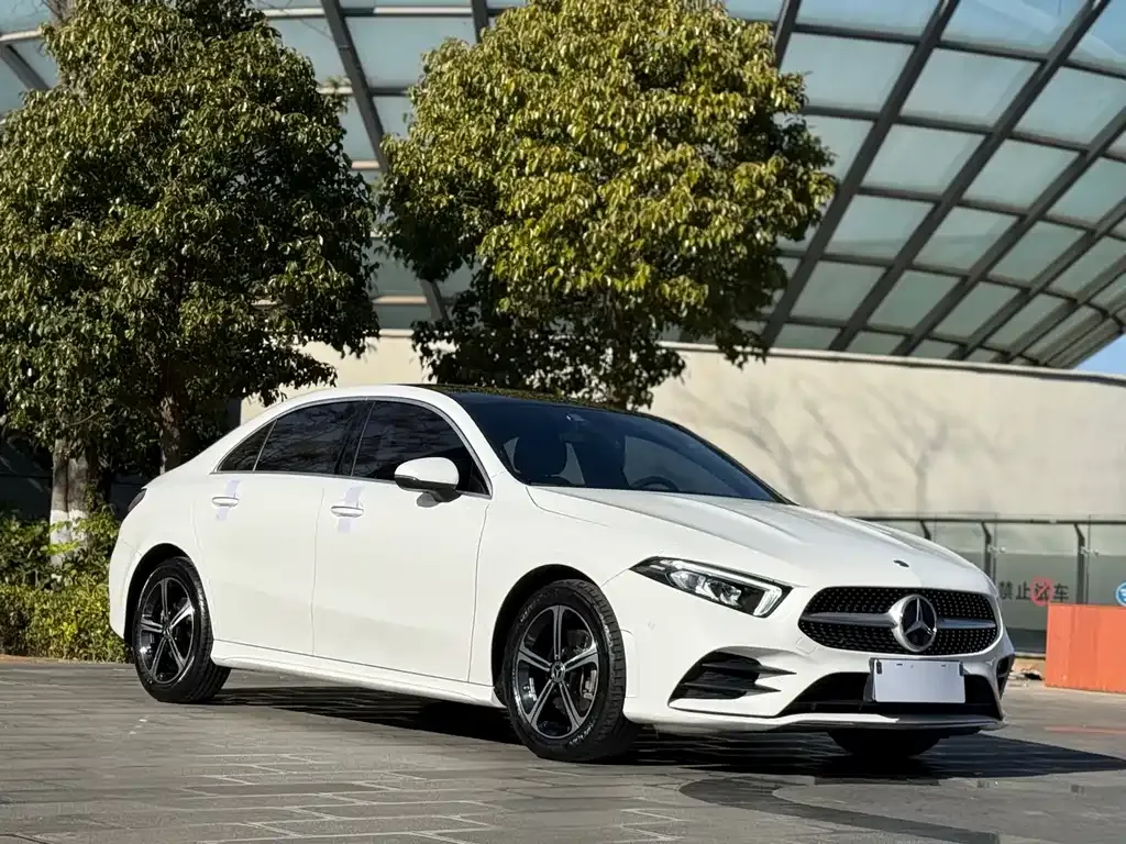 Mercedes-Benz A-Class — фото 9