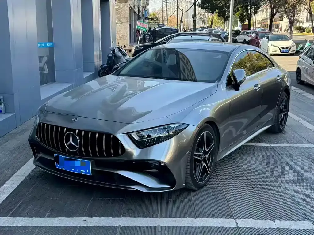 Mercedes-Benz CLS — фото 1