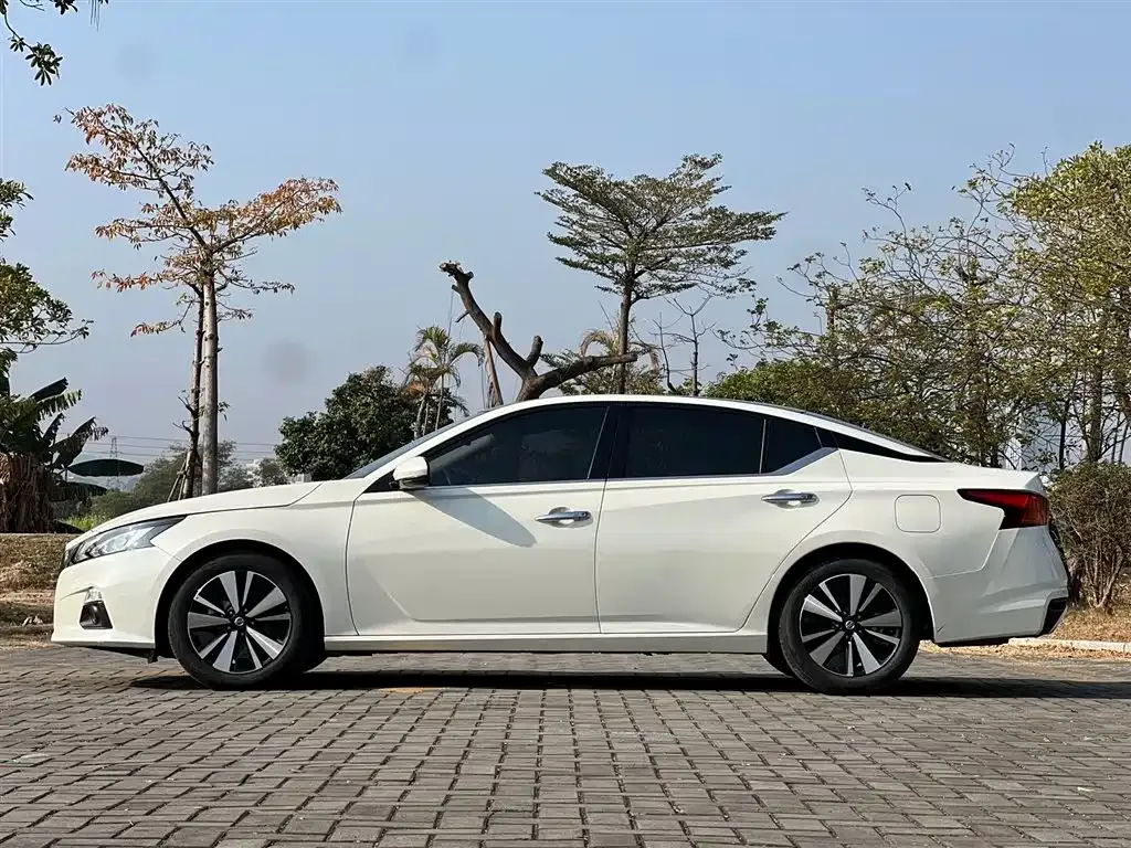 Nissan Teana — фото 10