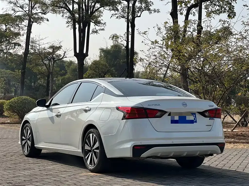 Nissan Teana — фото 8