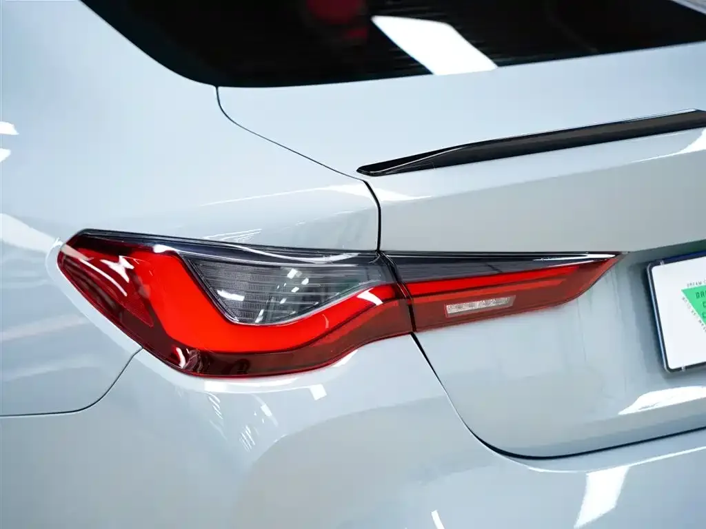 BMW M4 — фото 10