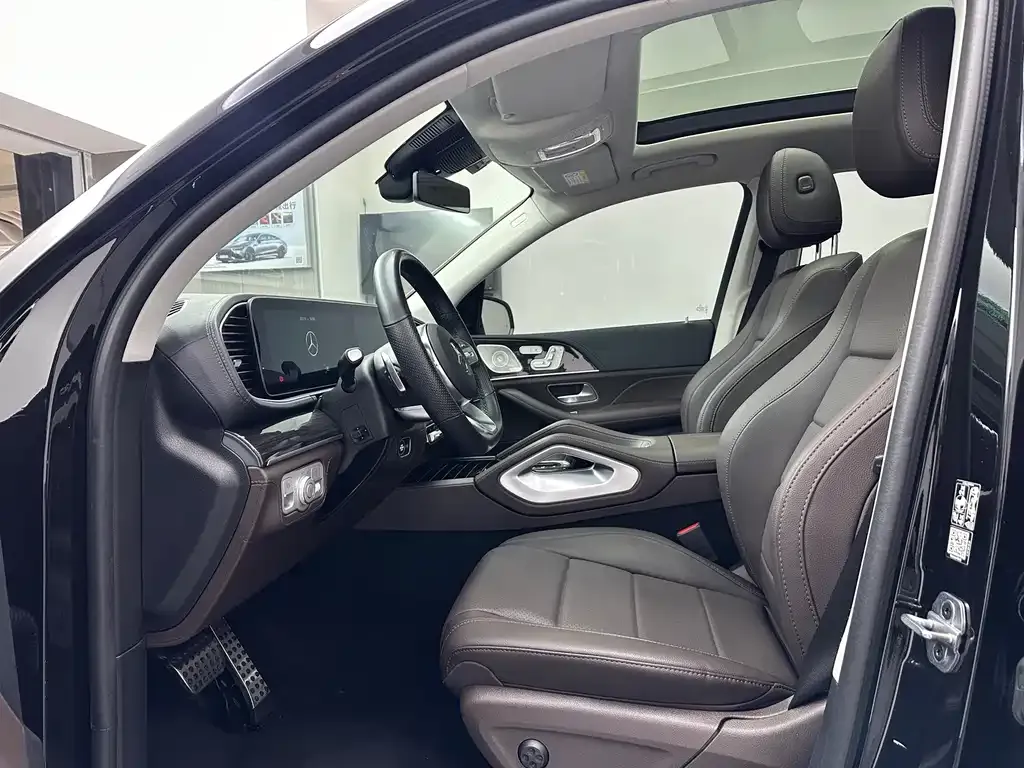 Mercedes-Benz GLS — фото 7