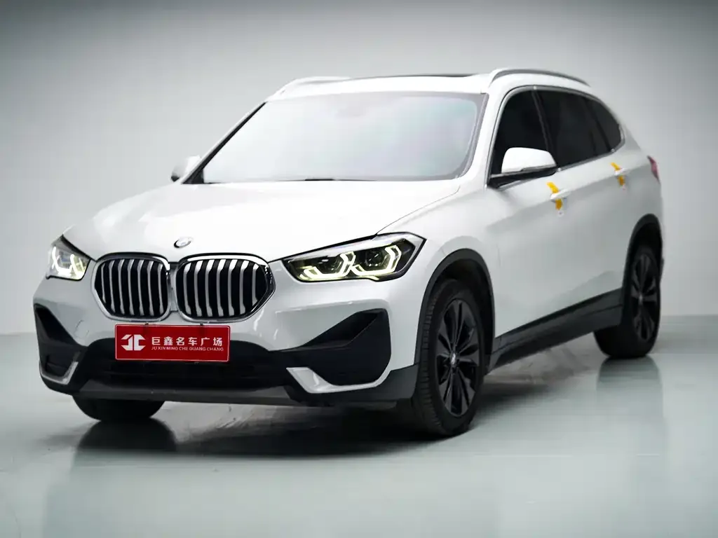BMW X1 — фото 1