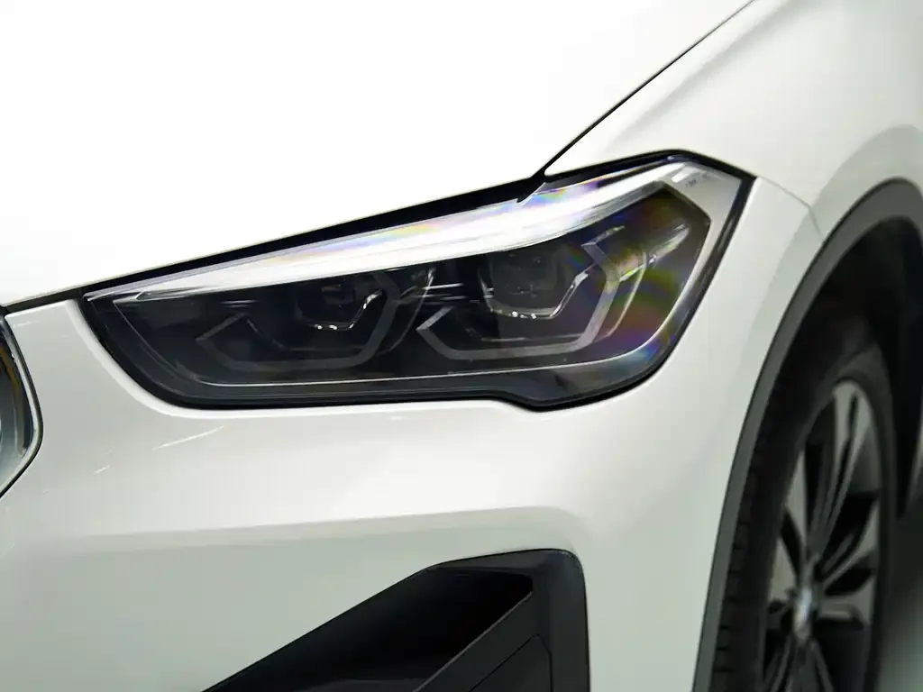 BMW X1 — фото 5