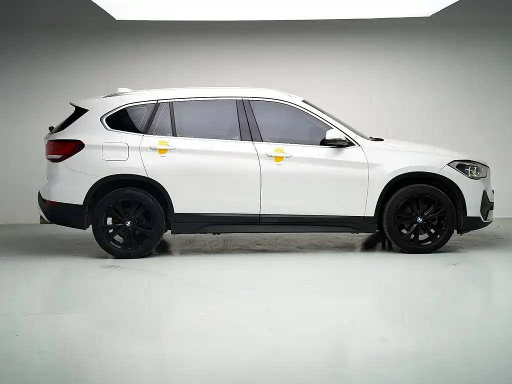BMW X1 — фото 10