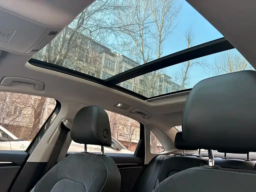 Volkswagen Sagitar — фото 2