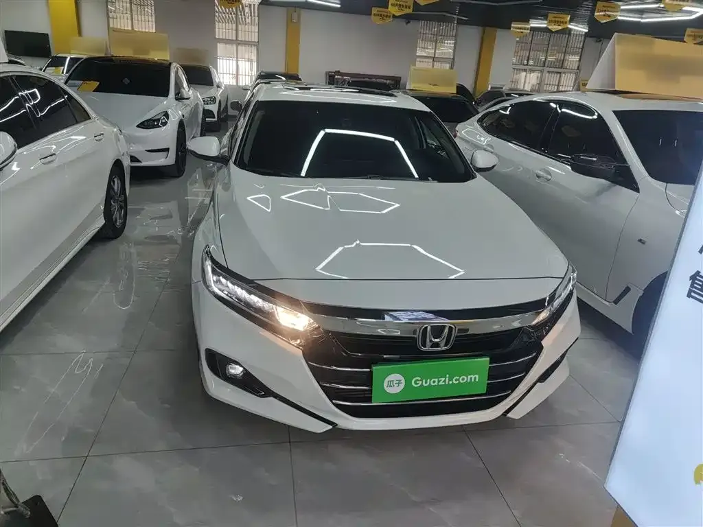 Honda Accord — фото 7